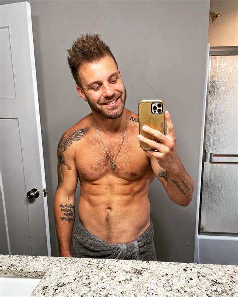 Paulie Calafiore Nude Pics & Leaked Gay Sex Tape!